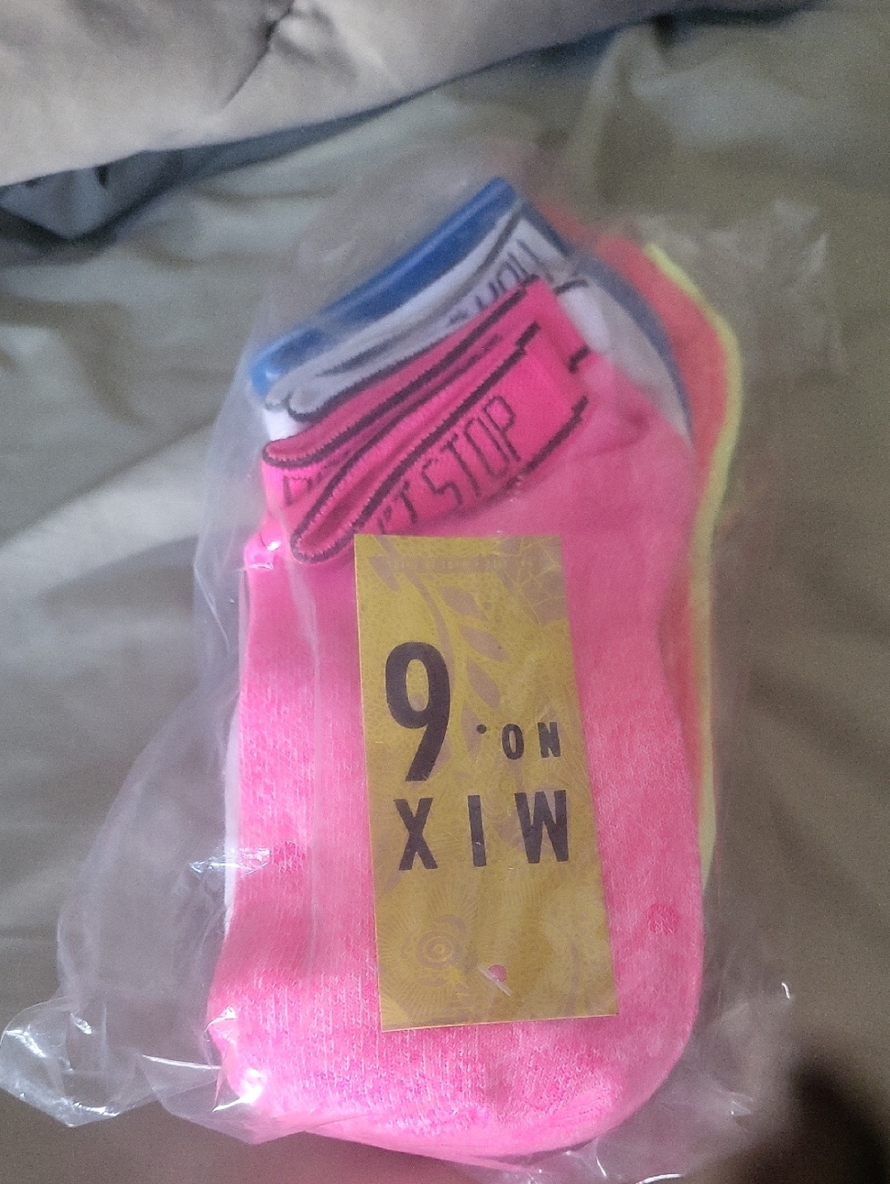 Mix No 6 6 Pairs Of Color Socks Bagged Tagged Free Gift